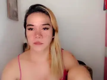 Chaturbate Live Sex Cam of foxyinnocentstar