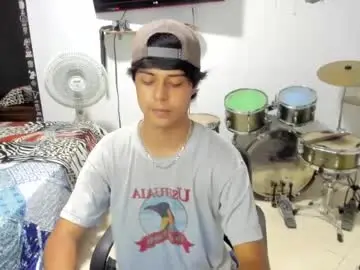 Chaturbate Free Porn Cam of ben_falcon