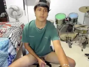 Chaturbate Live Sex of ben_falcon