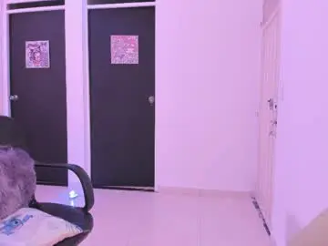 Chaturbate Best live sex cam show of coralinexxx07