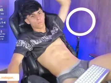 Chaturbate Sex Chat of demian_cute