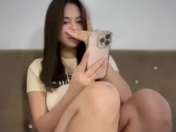 Chaturbate Live Sex Cam of micaganda1