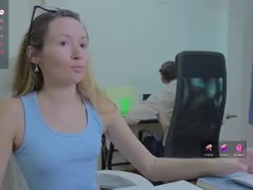 Chaturbate Live Sex Cam of ellcrys