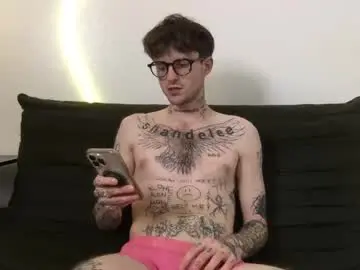 Chaturbate Adult Webcams of prettyboyszn