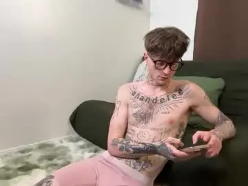 Chaturbate Sex Chat of prettyboyszn