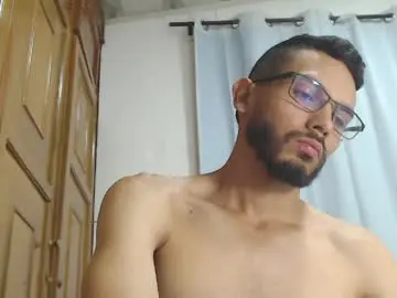 Chaturbate Sex Chat of th_russ