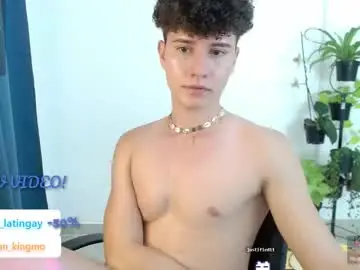 Chaturbate Best live sex cam show of adrian_morelli