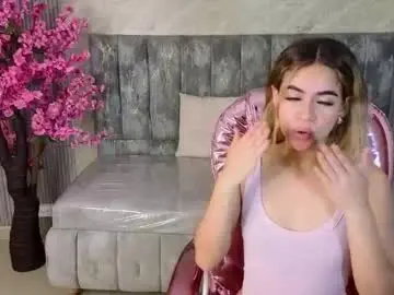 Chaturbate Live Porn of lilith4_s