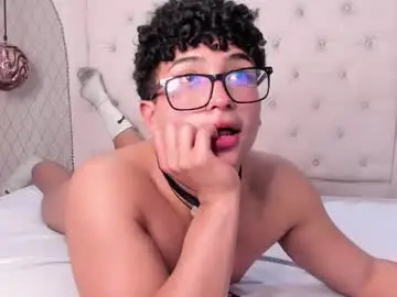 Chaturbate Best live sex cam show of valentin0_3