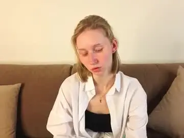 Chaturbate Live Sex Cam of janellelitscher