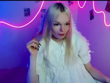 Chaturbate Live Porn of emily_nyaffe