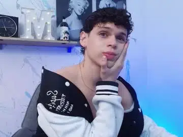 Chaturbate Live Sex Cam of mykelcano