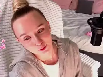 Chaturbate Sex Chat of alodiaacomb