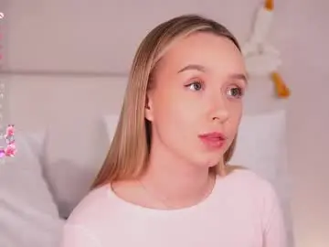 Chaturbate Sex Cam of alodiaacomb