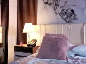 Chaturbate Live Sex Cam of luna_star__18