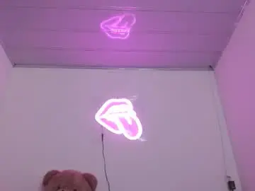 Chaturbate Sex Cam of valerii__fox_69