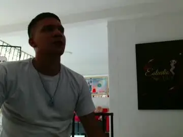 Chaturbate Sex Cam of damyan_2003