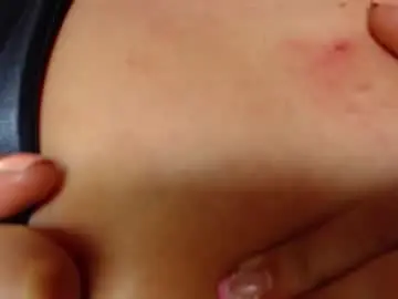 Chaturbate Live Sex Cam of kim_and_mia