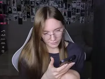 Chaturbate Free Porn Cam of littlevildevil