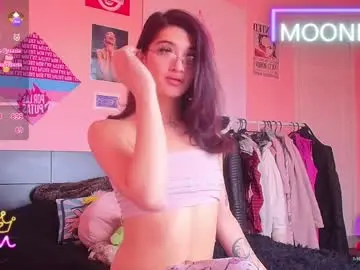 Chaturbate Live Porn of moonfiredance