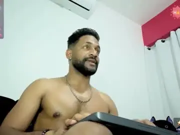Chaturbate Live Sex Cam of bbcblackhot33