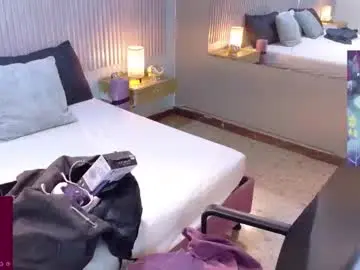 Chaturbate Live Sex Cam of eli666uwu