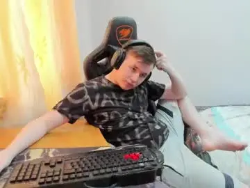 Chaturbate Live Sex Cam of iliaskrislove