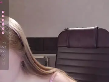 Chaturbate Live Porn of sexy_red_foxx