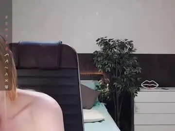 Chaturbate Live Sex Cam of sexy_red_foxx