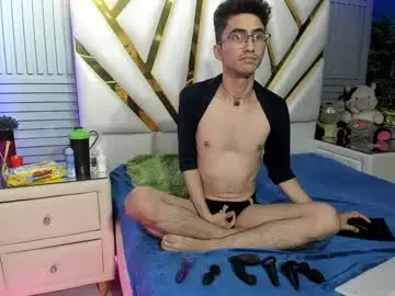 Chaturbate Watch Live Sex Cams of andyuoswald