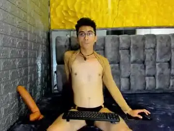 Chaturbate Adult Video Chat of andyuoswald