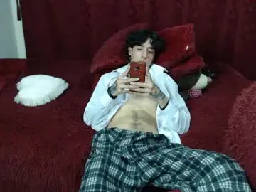 Chaturbate Live Sex Cam of boy_fox_guys