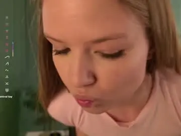 Chaturbate Nude Webcam of hidden_charm_