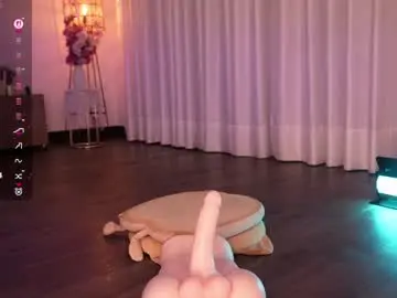 Chaturbate Best live sex cam show of lau__1