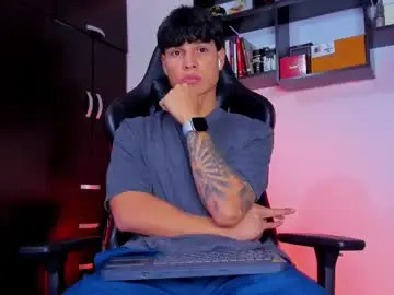 Chaturbate Nude Webcam of _massimo_02