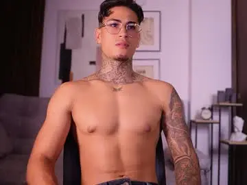 Chaturbate Sex Cam of axel_villa