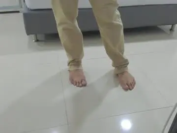 Chaturbate Watch Live Sex Cams of lara_wolf