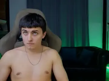 Chaturbate Live Sex Cam of marco_flow