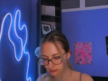 Chaturbate Watch Live Sex Cams of milasweetykiss