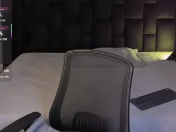 Chaturbate Live Sex Cam of andywiills