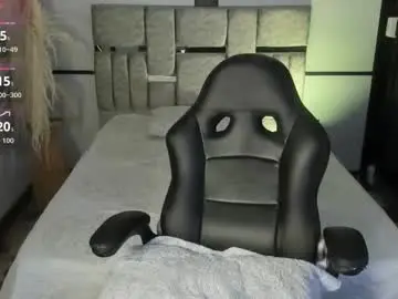 Chaturbate Live Sex Cam of andywiills