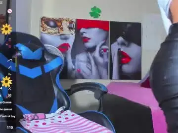 Chaturbate Best live sex cam show of catalehia_milk
