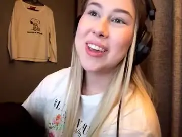 Chaturbate Adult Video Chat of yolondaillovsky