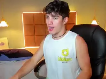 Chaturbate Free Live Porn of alejootwink