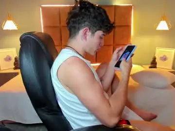 Chaturbate Sex Cam of alejootwink