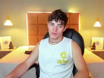 Chaturbate Watch Live Sex Cams of alejootwink