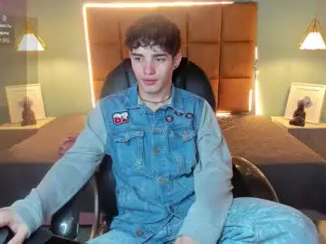 Chaturbate Free Porn Cam of alejootwink