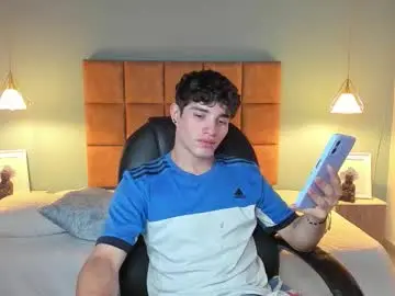 Chaturbate Sex Cam of alejootwink