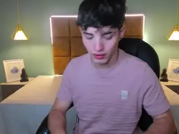 Chaturbate Adult Webcam of alejootwink