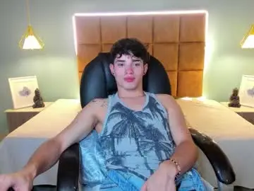 Chaturbate Free Porn Cam of alejootwink